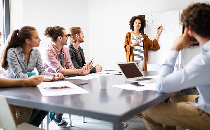 photo of graduate business students in a course